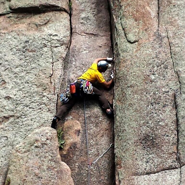 Crack-Climbing-Course-1-Day-20140711_113703-600x600
