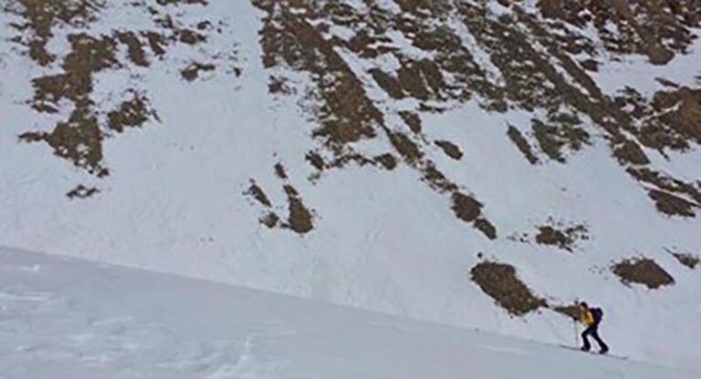 Guided-Backcountry-Skiing-and-Splitboarding-31658021_10216742024527763_4620812499741152573_n