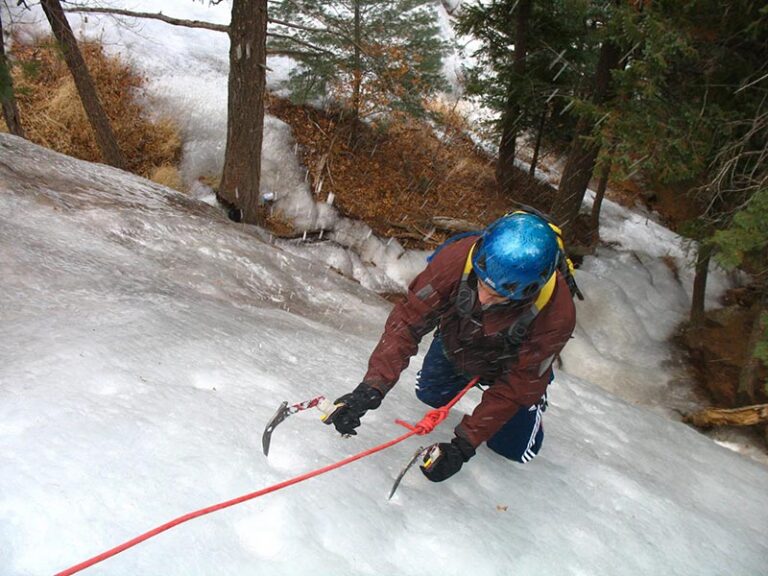 Intro-to-Ice-Climbing,-Colorado-Springs-IMG_09981