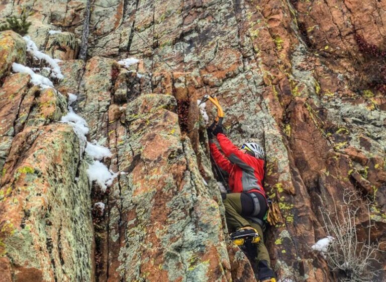 Pikes Peak Glen Cove Mixed Climbing-image-768x561